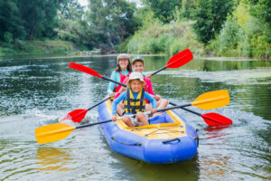 Family,kayaking,on,the,river